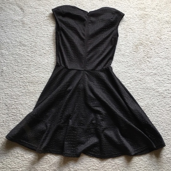 Black Flare Dress - Picture 3 of 4
